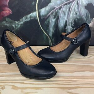 Women's Black Mary Jane Heels Sz 7